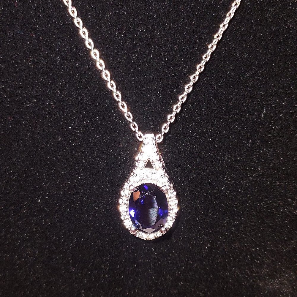 BLUE SAPPHIRE PENDANT
